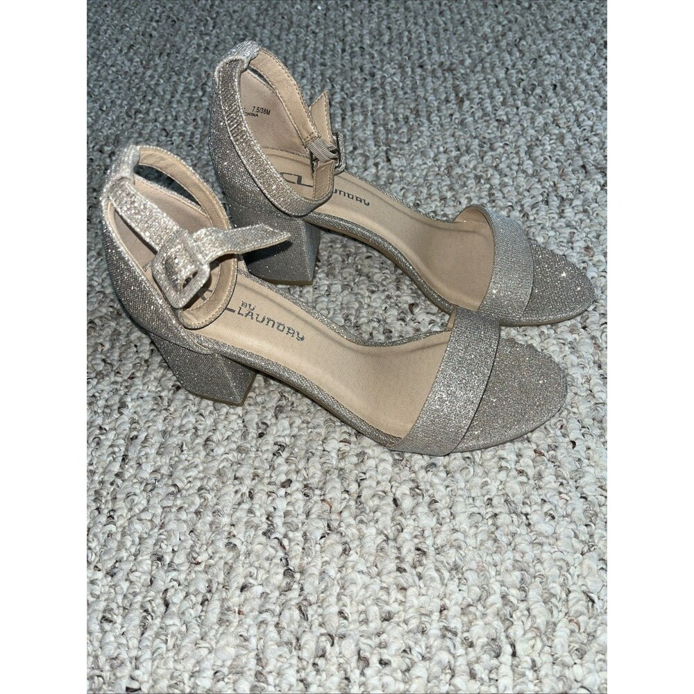 CL By Laundry NWOB Jody Dressy Special Occasion Sandal In Light Gold Size 7.5